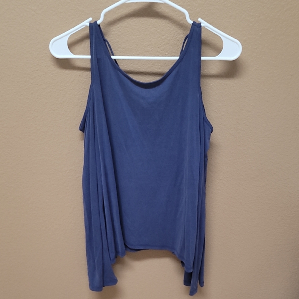 Hollister Long Sleeve Cold Shoulder Top 💙